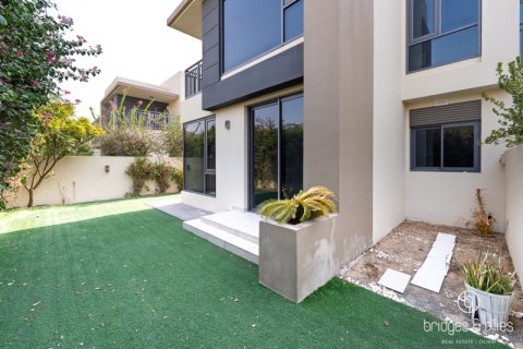 Villa para arrendamento em Dubai Hills Estate, Dubai, EAU 4 quartos, 271 m2 № 697398 - foto 10