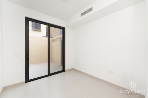 Villa para arrendamento em Dubai Hills Estate, Dubai, EAU 4 quartos, 271 m2 № 697398 - foto 15
