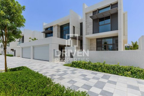 Villa en alquiler en Mohammed Bin Rashid City, Dubai, EAU 6 dormitorios, 966 m2 № 655044 - foto 1