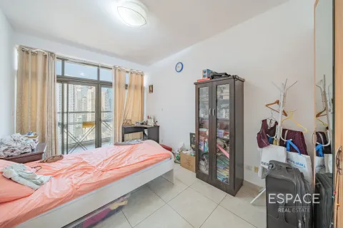 Apartament na sprzedaż w Jumeirah Lake Towers, Dubai, ZEA 3 sypialnie, 133 mkw., nr 658561 - zdjęcie 4