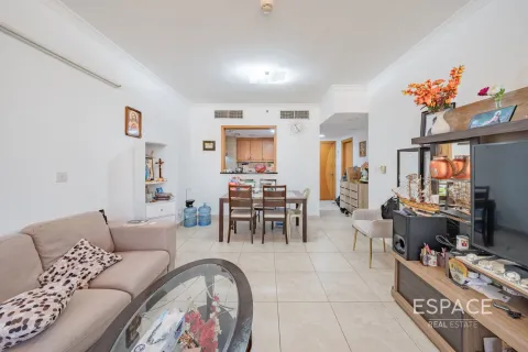 Apartament na sprzedaż w Jumeirah Lake Towers, Dubai, ZEA 3 sypialnie, 133 mkw., nr 658561 - zdjęcie 2