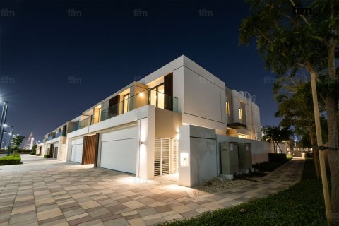 Kuća u nizu u Dubai, UAE 4 spavaćih soba, 300.5 m2 Br. 708072 - fotografija 9