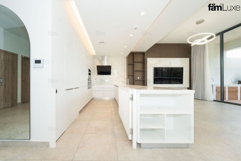 Kuća u nizu u Dubai, UAE 4 spavaćih soba, 300.5 m2 Br. 708072 - fotografija 16