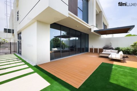 Kuća u nizu u Dubai, UAE 300.5 m2, 4 spavaćih soba Br. 708072