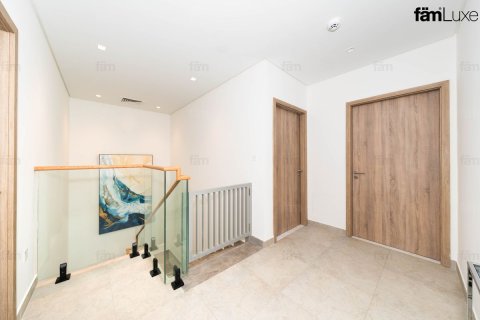 Kuća u nizu u Dubai, UAE 4 spavaćih soba, 300.5 m2 Br. 708072 - fotografija 6