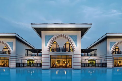 Villa in Palm Jumeirah, Dubai, UAE 5 bedrooms, 413 sq.m. № 631285 - photo 11