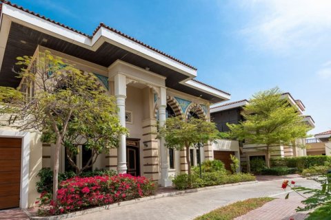 Villa in Palm Jumeirah, Dubai, UAE 5 bedrooms, 413 sq.m. № 631285 - photo 9