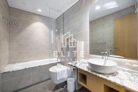 Apartmen di Business Bay, Dubai, UAE 1 bilik tidur, 83 meter persegi № 741395 - foto 20