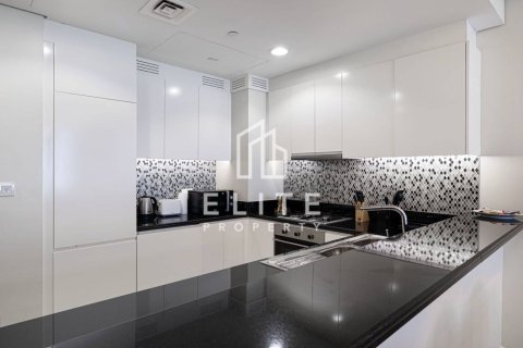 Apartmen di Business Bay, Dubai, UAE 2 bilik tidur, 104 meter persegi № 741396 - foto 17