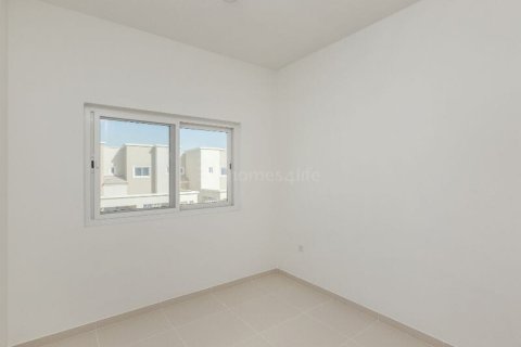 Dubai Land, Dubai, UAE의 판매용 타운하우스 침실 2개, 161제곱미터 번호 726107 - 사진 4