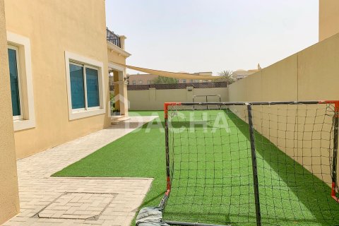 Vila di Jumeirah Park, Dubai, UEA 4 kamar tidur, 680 m2 nomor 710384 - foto 4