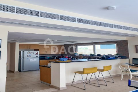 Vila di Jumeirah Park, Dubai, UEA 4 kamar tidur, 680 m2 nomor 710384 - foto 6