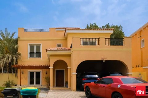 Villa in Dubai, UAE 5 bedrooms, 674 sq.m. № 648000 - photo 1