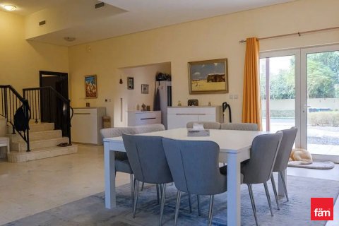 Villa in Dubai, UAE 5 bedrooms, 674 sq.m. № 648000 - photo 5