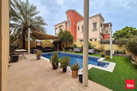 Villa in Dubai, UAE 5 bedrooms, 674 sq.m. № 648000 - photo 19