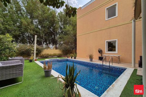 Villa in Dubai, UAE 5 bedrooms, 674 sq.m. № 648000 - photo 20