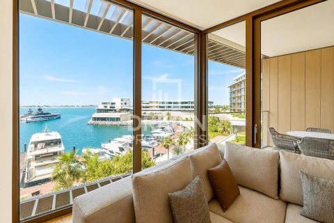 Apartament na sprzedaż w Jumeirah, Dubai, ZEA 3 sypialnie, 242.48 mkw., nr 764983 - zdjęcie 3