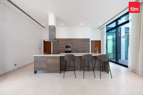 Villa en alquiler en Dubai, EAU 6 dormitorios, 900 m2 № 698929 - foto 9