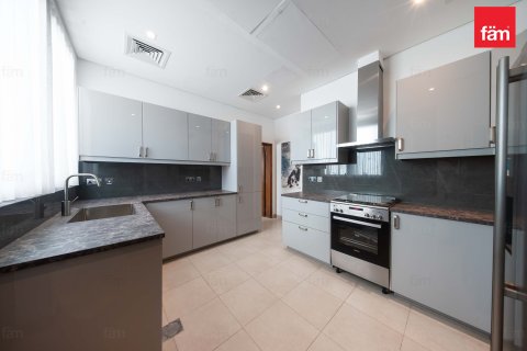 Villa en alquiler en Dubai, EAU 6 dormitorios, 900 m2 № 698929 - foto 17