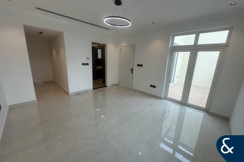 Vila v Jumeirah Park, Dubai, SAE 3 spálne, 510 m2 č. 670978 - Fotografia 9