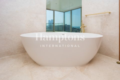 Apartament de închiriat în Palm Jumeirah, Dubai, EAU 3 dormitoare, 187.84986600 mp. №669559 - poză 24