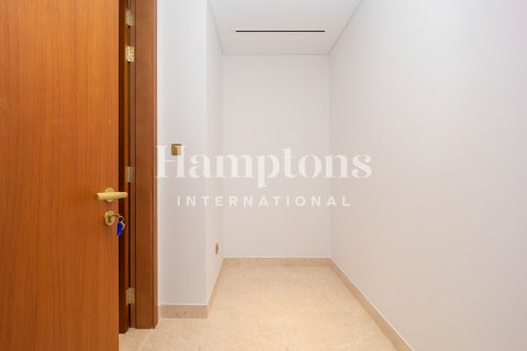 Apartament de închiriat în Palm Jumeirah, Dubai, EAU 3 dormitoare, 187.84986600 mp. №669559 - poză 12