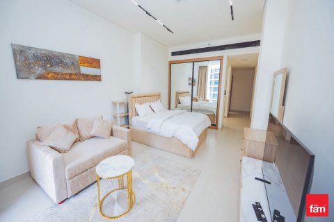 Apartment in Business Bay, Dubai, UAE 57.7 sq.m. № 635731 - photo 2