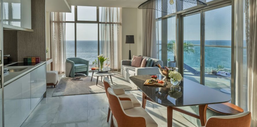 Apartament în Palm Jumeirah, Dubai, EAU 2 dormitoare, 148.66 mp.  №751138