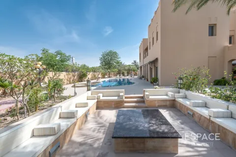 Villa para venda em Arabian Ranches, Dubai, EAU 7 quartos, 2044 m2 № 649680 - foto 2