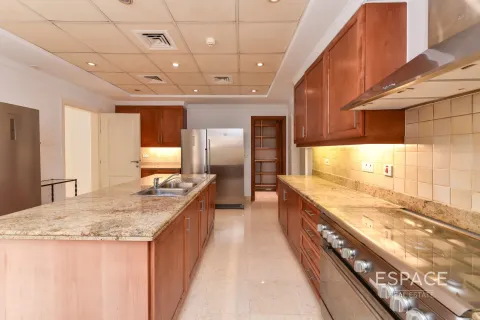 Villa para venda em Arabian Ranches, Dubai, EAU 7 quartos, 2044 m2 № 649680 - foto 5