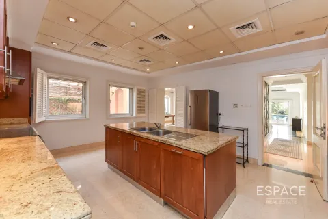 Villa para venda em Arabian Ranches, Dubai, EAU 7 quartos, 2044 m2 № 649680 - foto 6