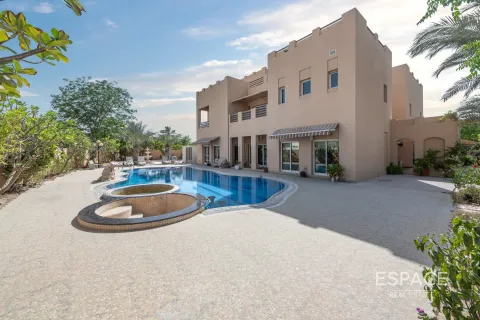 Villa para venda em Arabian Ranches, Dubai, EAU 7 quartos, 2044 m2 № 649680 - foto 1