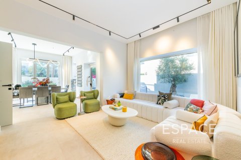 ویلا برای فروش در  Arabian Ranches، Dubai، امارات متحده عربی  3 خوابه ، 253 متر مربع ، شماره 649681 - تصویر 1