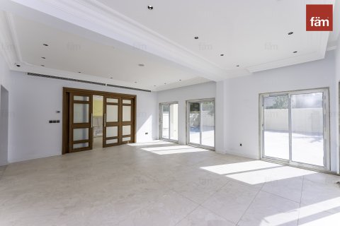Villa te koop in Dubai, VAE 5 slaapkamers, 634.4 vr.m., nr 661829 - foto 5