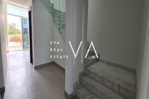 Shtëpi në qytet në Dubai, Emiratet e Bashkuara Arabe 3 dhoma gjumi, 348.28 m2. № 637679 - Foto 13