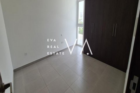 Shtëpi në qytet në Dubai, Emiratet e Bashkuara Arabe 3 dhoma gjumi, 348.28 m2. № 637679 - Foto 10
