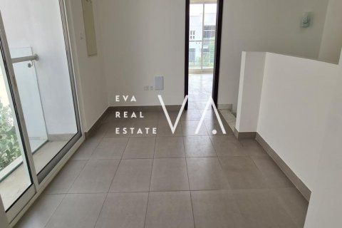 Shtëpi në qytet në Dubai, Emiratet e Bashkuara Arabe 3 dhoma gjumi, 348.28 m2. № 637679 - Foto 9