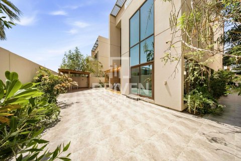 Vila u Meydan, Dubai, UAE 6 spavaćih soba, 511.99 m2 Br. 768233 - fotografija 27