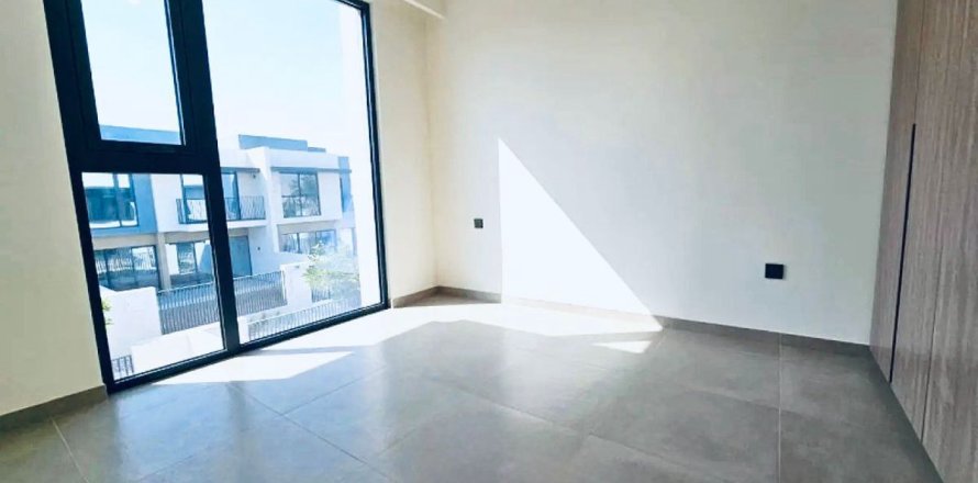 Вілла в Дубай, ОАЕ 3 спальні, 174м2 № 668761