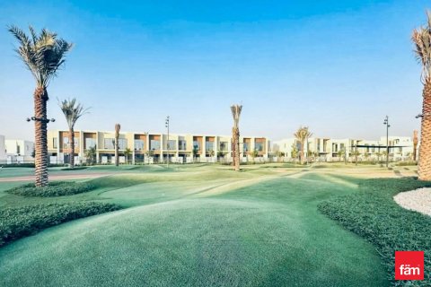 Зняти в оренду віллу в Дубай, ОАЕ 3 спальні, 174м2, № 668761 - фото 9