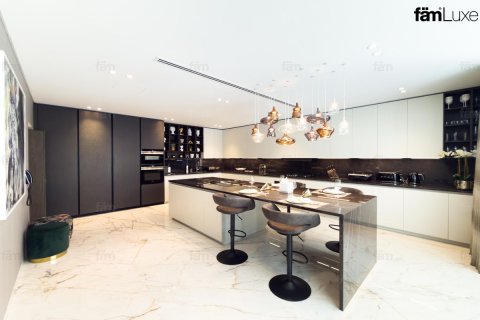 Villa in Dubai, UAE 4 bedrooms, 689.9 sq.m. № 709854 - photo 23
