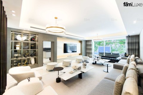 Villa in Dubai, UAE 4 bedrooms, 689.9 sq.m. № 709854 - photo 9