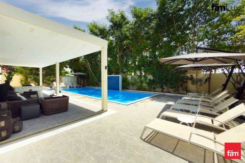 Villa in Dubai, UAE 4 bedrooms, 689.9 sq.m. № 709854 - photo 27