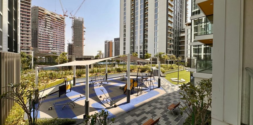 Apartament në Dubai, Emiratet e Bashkuara Arabe 2 dhoma gjumi, 130.2 m2. № 709853
