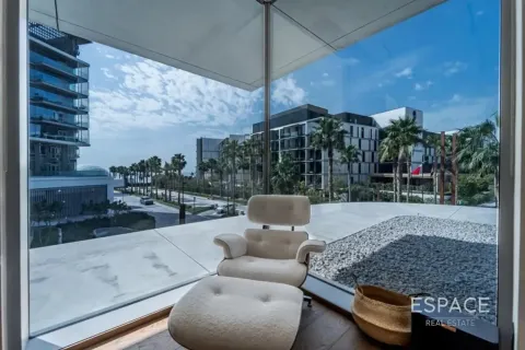 Apartmen di Bluewaters, Dubai, UAE 2 bilik tidur, 151 meter persegi № 737795 - foto 10