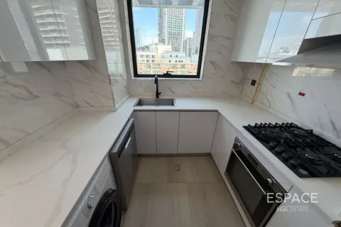 Apartmen di Jumeirah Village Circle, Dubai, UAE 2 bilik tidur, 111 meter persegi № 737793 - foto 3