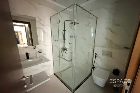 Apartmen di Jumeirah Village Circle, Dubai, UAE 2 bilik tidur, 111 meter persegi № 737793 - foto 8