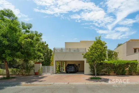 Villa in Meadows, Dubai, UAE 3 bedrooms, 320 sq.m. № 737789 - photo 20