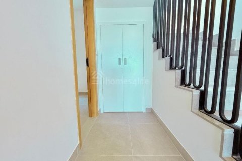 Townhouse sa Dubai Land, Dubai, UAE 4 silid-tulugan, 256 sq.m. № 721739 - larawan 9