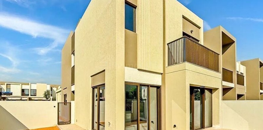 Townhouse sa Dubai Land, Dubai, UAE 4 silid-tulugan, 256 sq.m. № 721739